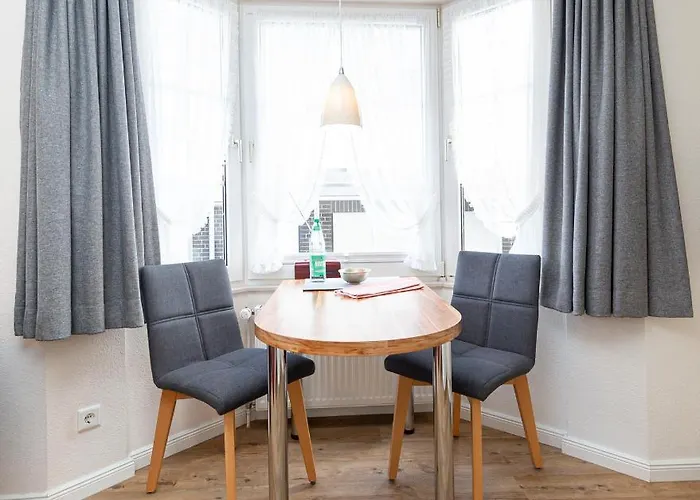 Haus Wattenblick 公寓